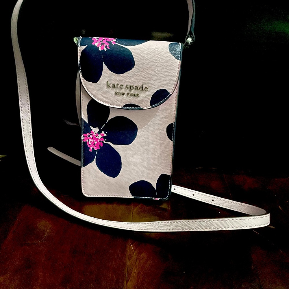 Kate Spade cell phone purse with shoulder strap